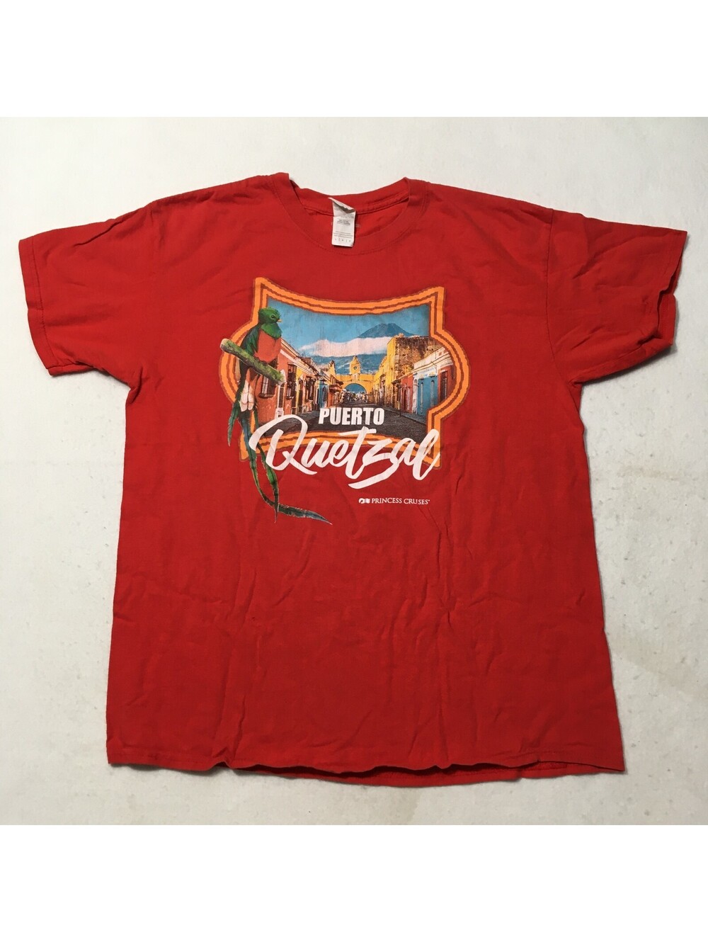 Red Puerto Quetzal Guatemala Mens T-shirt L